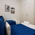 2Qtos A 100M Da Praia De Copacabana | Df 97/702